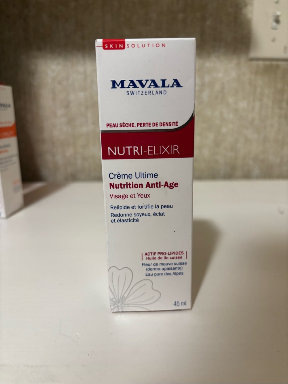 Nutri-Elixir Anti-Age Nutrition Cream - White & Red